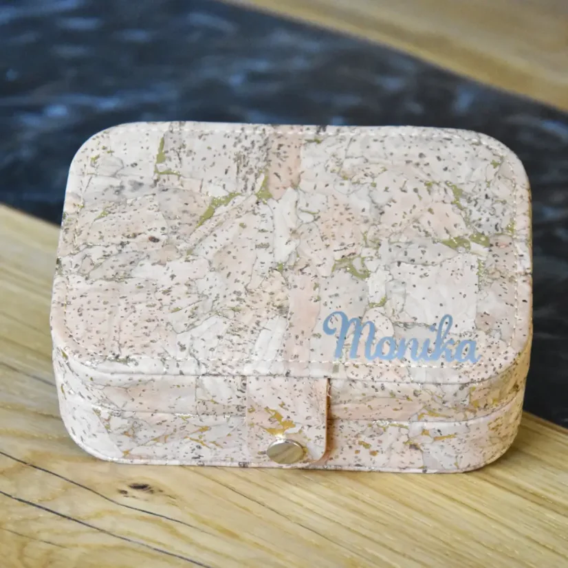 Velká korková šperkovnice