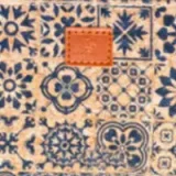 E8