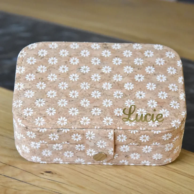 Velká korková šperkovnice